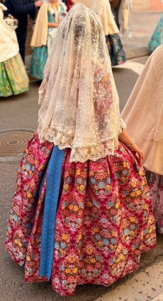 Vestido Fallera con Manteletas y Cancán 7/10 años