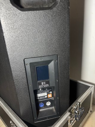 Amate Audio NÍTID S15 + flight case + stands
