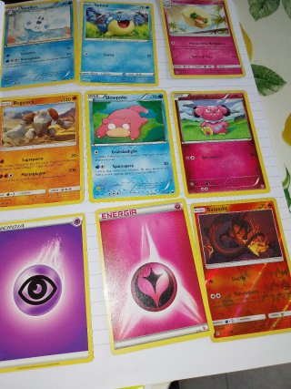 9 Carte Pokémon Base + Energia