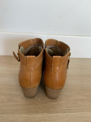 Botines tipo piel T38