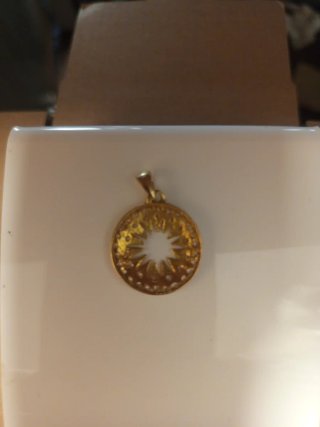 Colgante oro 18k. y circonitas