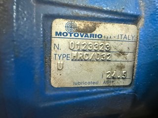 Reductor motovario con motor