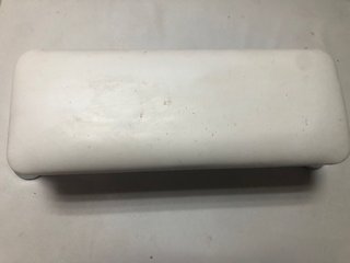 Apoya brazos manicura blanco y plata