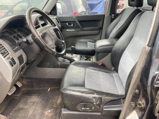 Mitsubishi Montero 2005