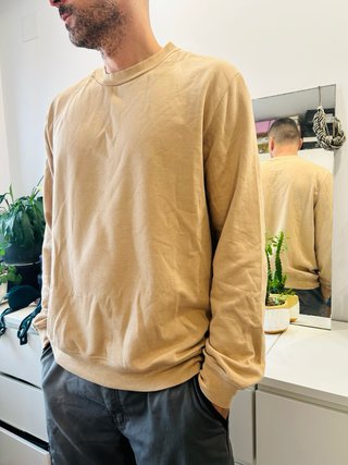 Sudadera básica de cuello redondo de Bershka