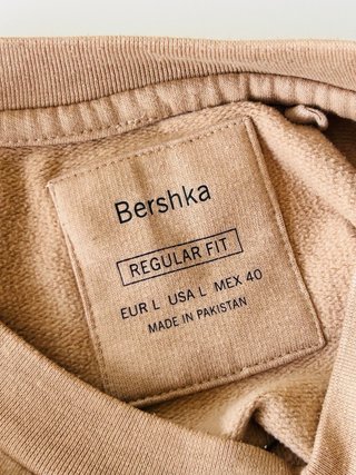Sudadera básica de cuello redondo de Bershka