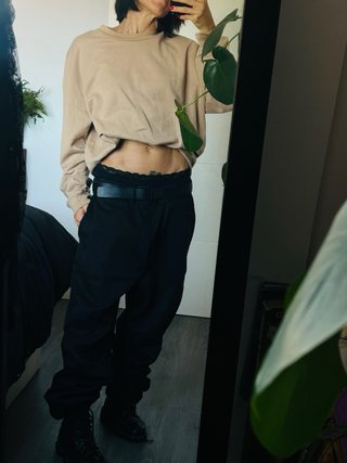 Sudadera básica de cuello redondo de Bershka