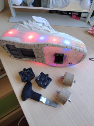 Zapatillas con ruedas y luces LED