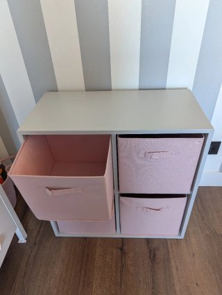 Estantería Eket Ikea 4 cubos rosa y gris