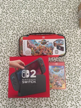 Nintendo Switch 2 + Mario Kart World + Funda