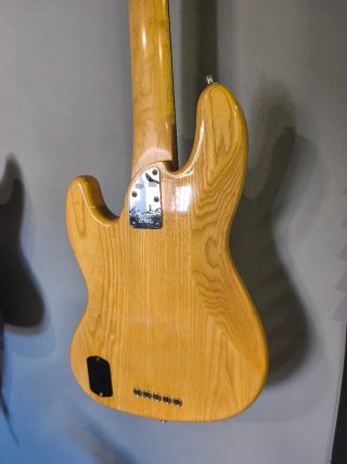 Bajo Fender Jazz Bass Elite V+ Pedalera
