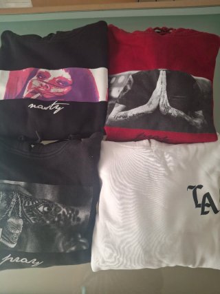 Sudaderas snipes,8 euros cada una.