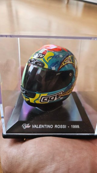 Casco Miniatura Valentino Rossi 1999 AGV Altaya