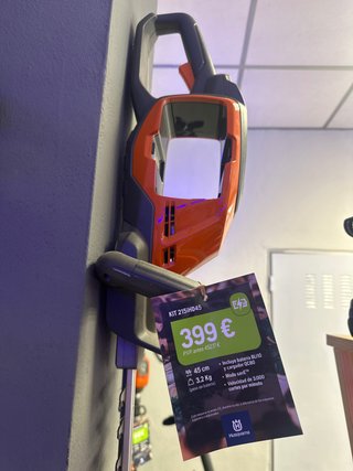 Tagliasiepi a batteria Husqvarna 215iHD45 nuovo