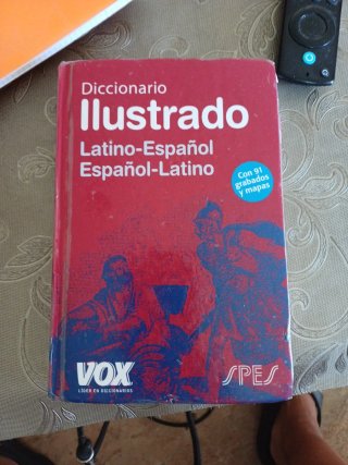 Diccionario Ilustrado Latín. Latino-Español/ Es...