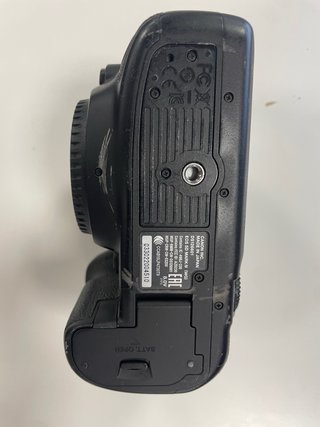 Canon EOS 5D Mark IV - 11.541 disparos