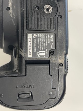 Canon EOS 5D Mark IV - 11.541 disparos