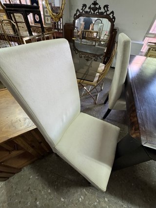 Mesa de comedor con 4 sillas