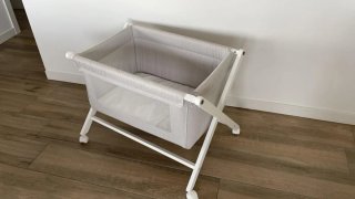 Minicuna con ruedas + colchón + ropa de cama