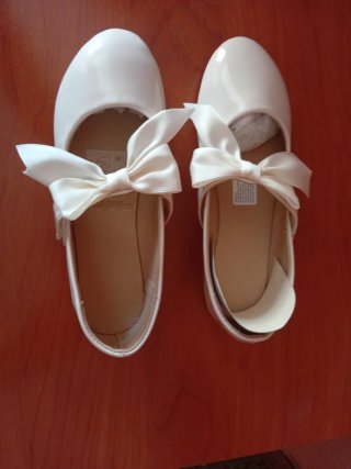 Bailarinas beige con lazo,talla 34