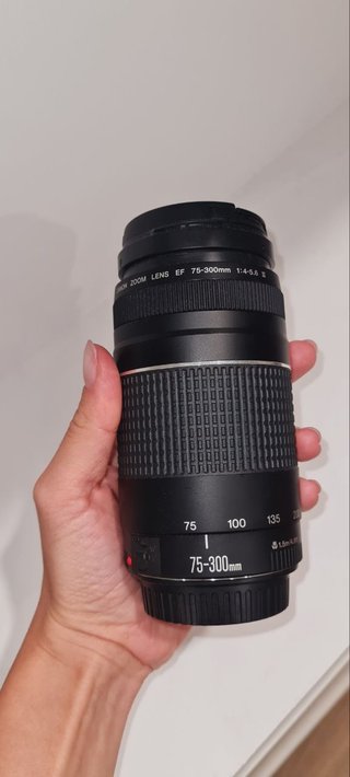 Canon EOS Rebel T7 + 3 Lentes