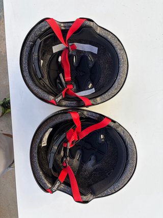 2 Cascos Oxelo Negros Patinaje