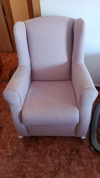 Sillón de lactancia rosa