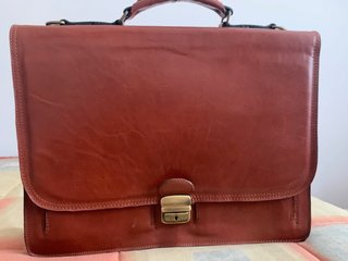 Elegante Maletín Ejecutivo Piel Marrón. Vintage
