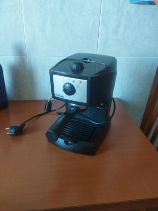Cafetera Express Delonghi