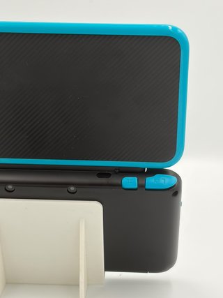 Nintendo 2DS XL Negra y Azul