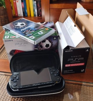 Sony PSP Slim & Lite Piano Black