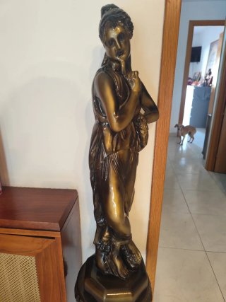 Figura Diosa con Columna Escayola