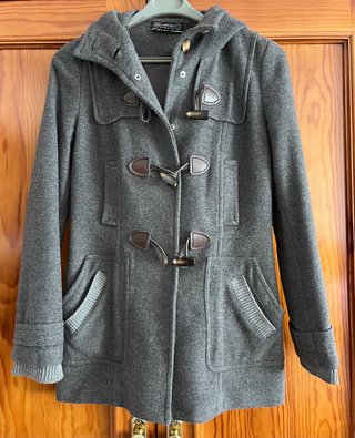 Abrigo trenca Zara Lana Gris con capucha