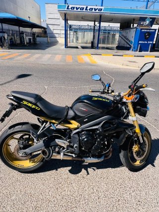 Triumph Street Triple A 675 ABS