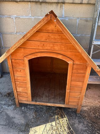Caseta para perro de madera