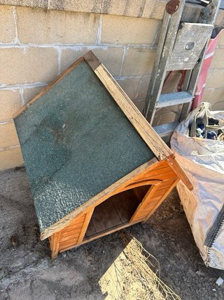 Caseta para perro de madera