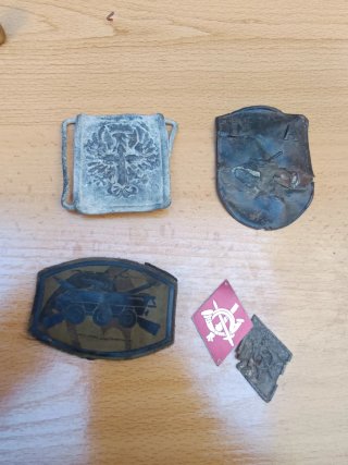 Lote de insignias y parche militares