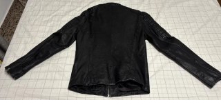 Chaqueta de cuero negra