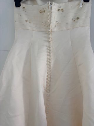 Vestido de Novia Beige con Pedrería