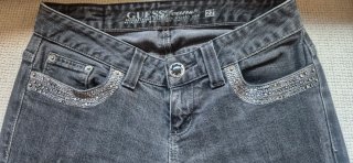 Pantalones Guess negros con detalles