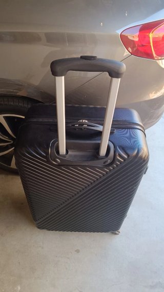 Maleta de viaje negra