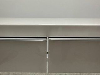 Escritorio blanco brillo con cajones IKEA
