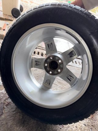 Llantas Mercedes 205/60-17