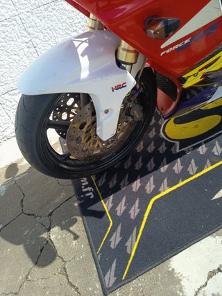 Honda RVF 400cc 1996 RC35