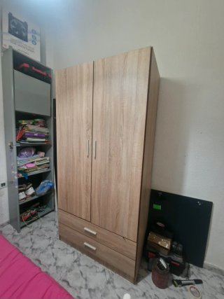Armario de madera y metal ( precio negociables)