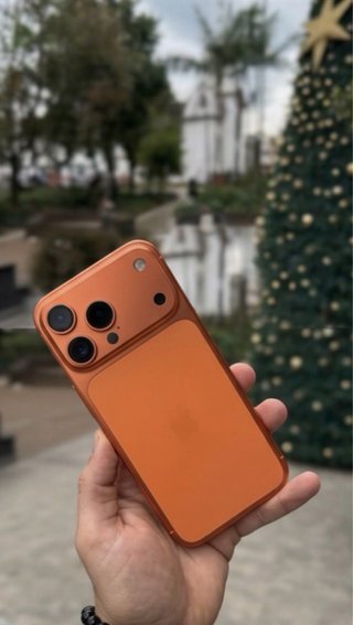 Móvil Naranja