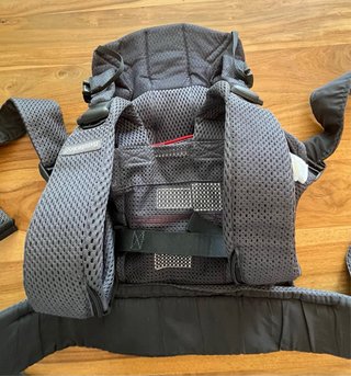 Mochila Portabebés BabyBjörn Oeko-Tex color gris