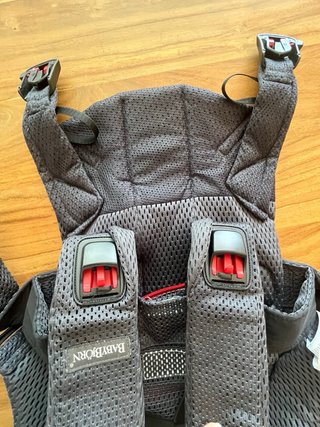 Mochila Portabebés BabyBjörn Oeko-Tex color gris
