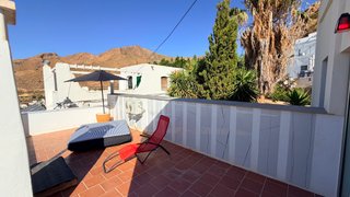 VIVIENDA EN VILLA DE NÍJAR ACOGEDORA Y ARMONIOSA