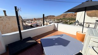 VIVIENDA EN VILLA DE NÍJAR ACOGEDORA Y ARMONIOSA